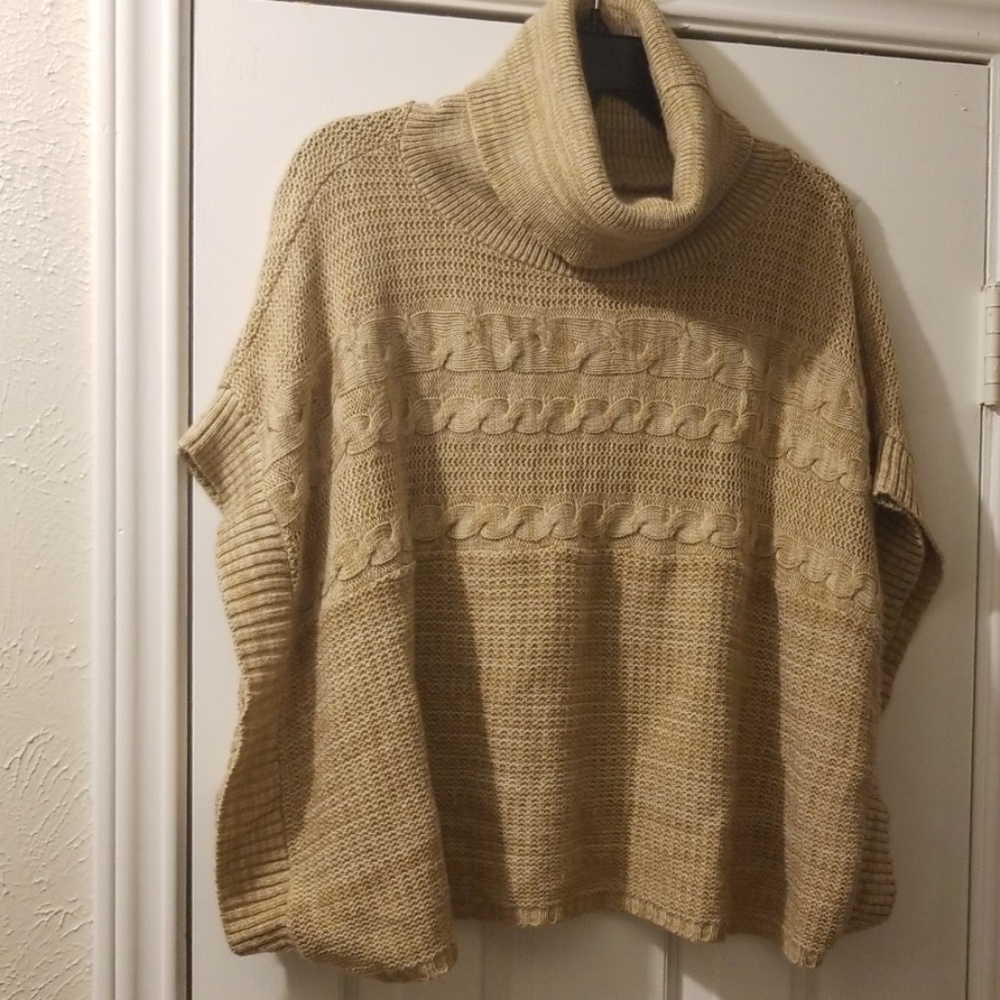 Pullover sweater